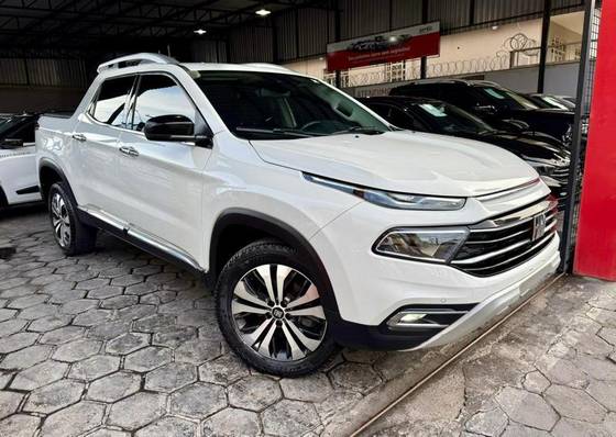 FIAT TORO 2.0 16V TURBO DIESEL VOLCANO 4WD AT9